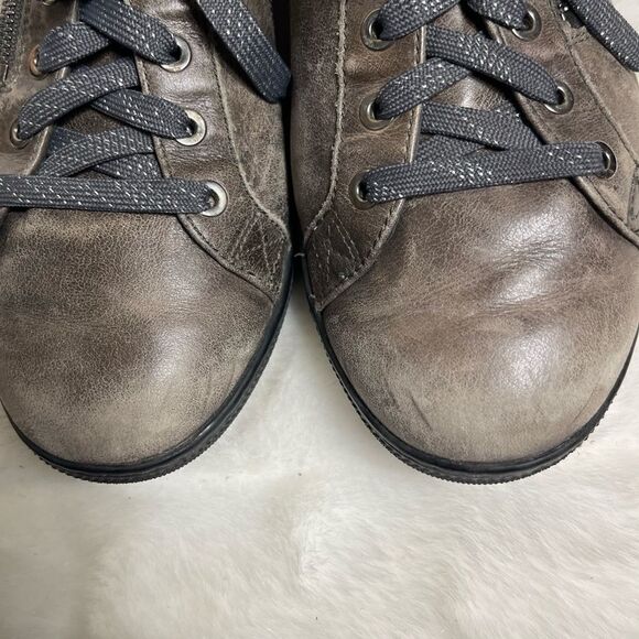Mephisto Mobils Soft Leather weathered taupe sport sneakers zipper accen… - Picture 5 of 8